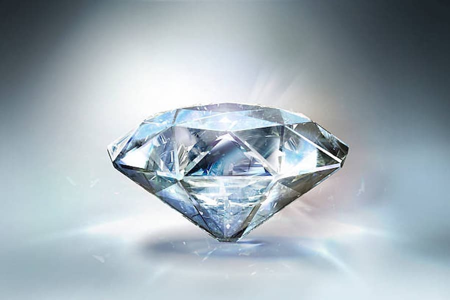  Diamond meaning Royalty, Innocence, and Transparency